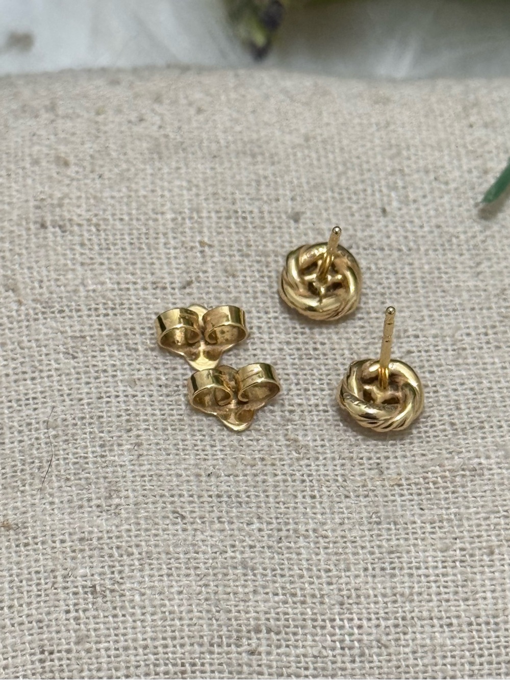 David Yurman 18K Yellow Gold Diamond Infinity Petite Stud Earrings - Picture 7 of 11